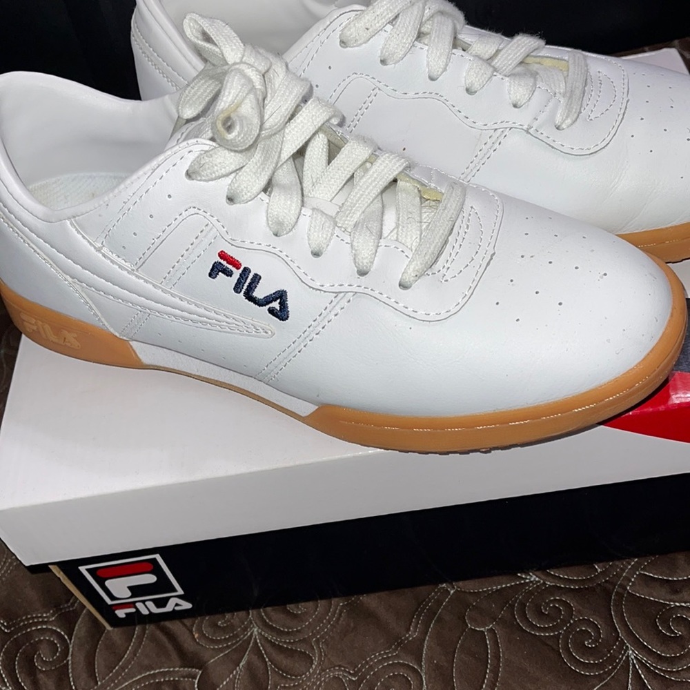 Fila. 8.5. White/Gum